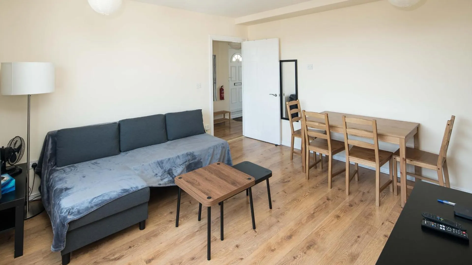 2Bd London Flat - City Buzz & Parkside Serenity 0*,
